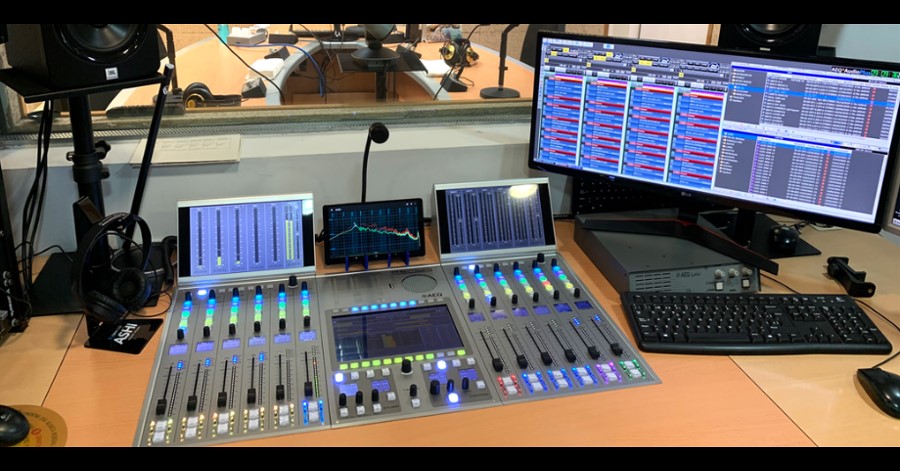 Spanish Radio San Vicente 92.5 renovates its main ONAIR studio with an AEQ ATRIUM console.